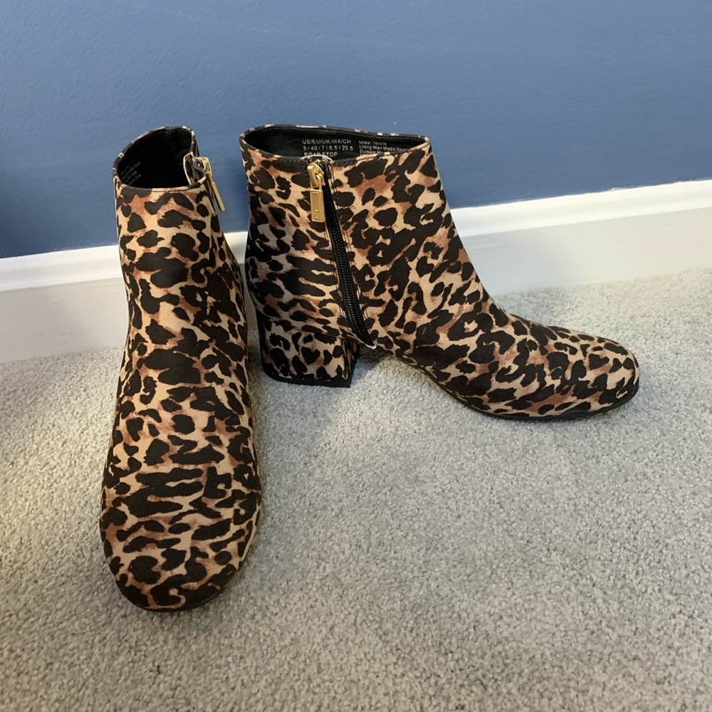 Kenneth Cole REACTION Leopard Booties